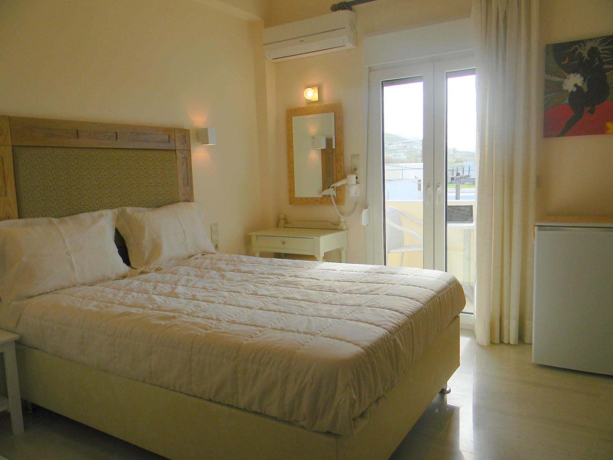 Margo Studios Naxos City Extérieur photo