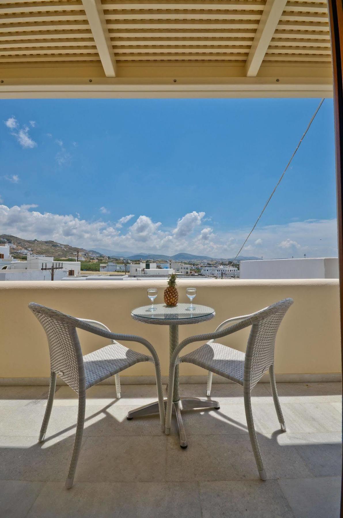 Margo Studios Naxos City Extérieur photo