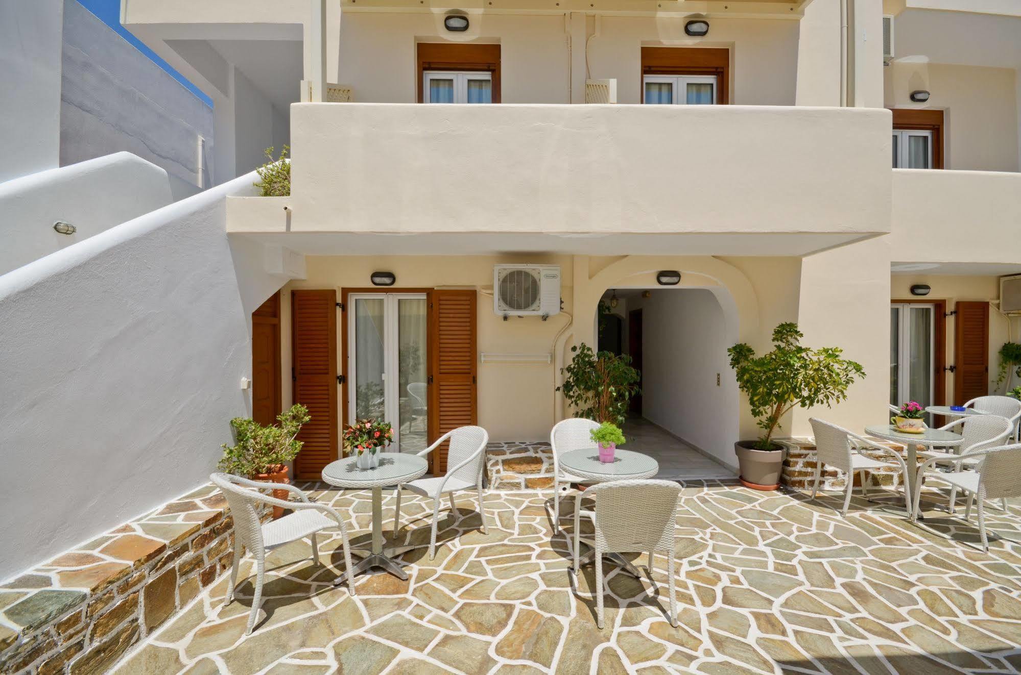 Margo Studios Naxos City Extérieur photo