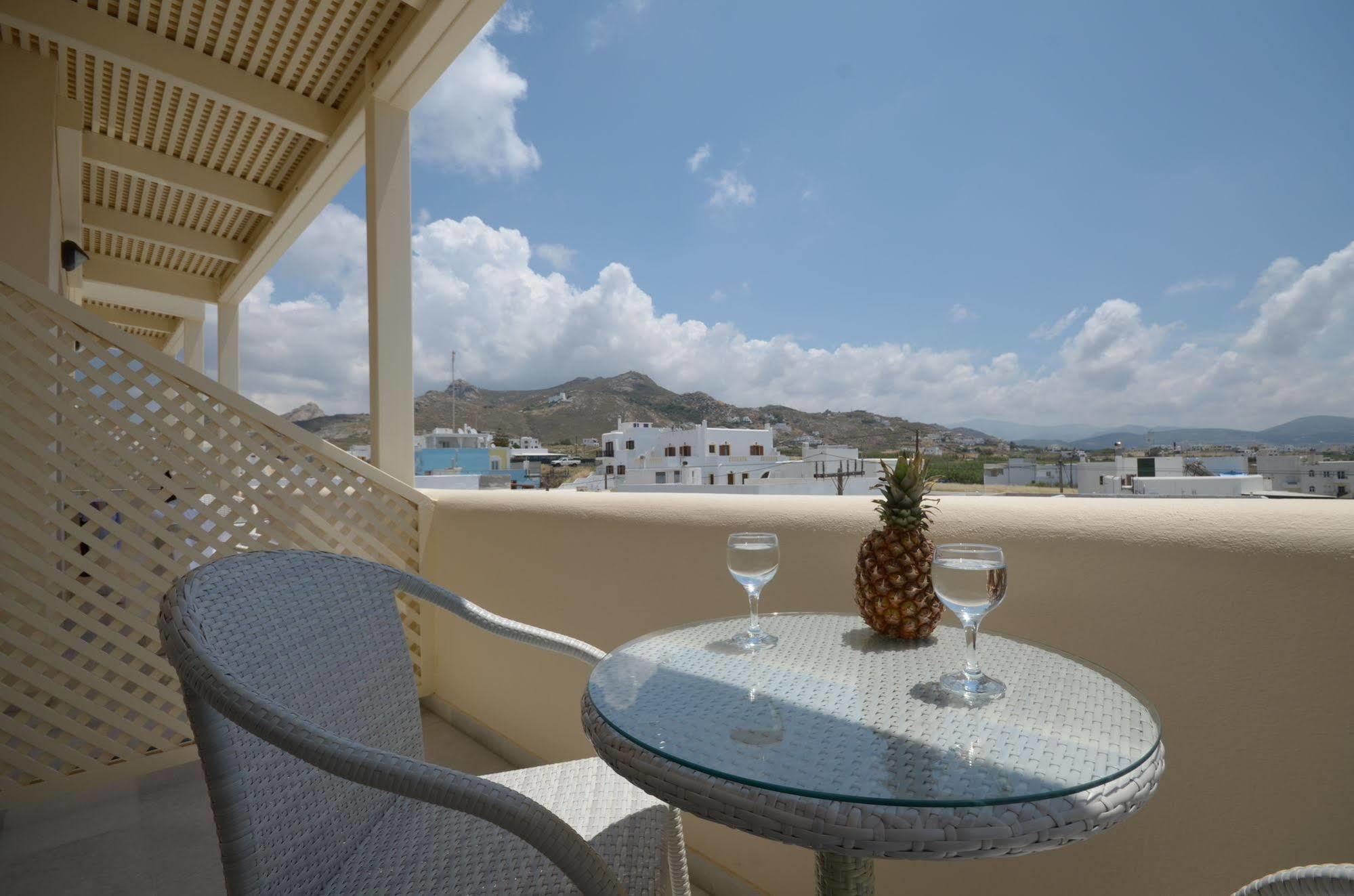 Margo Studios Naxos City Extérieur photo