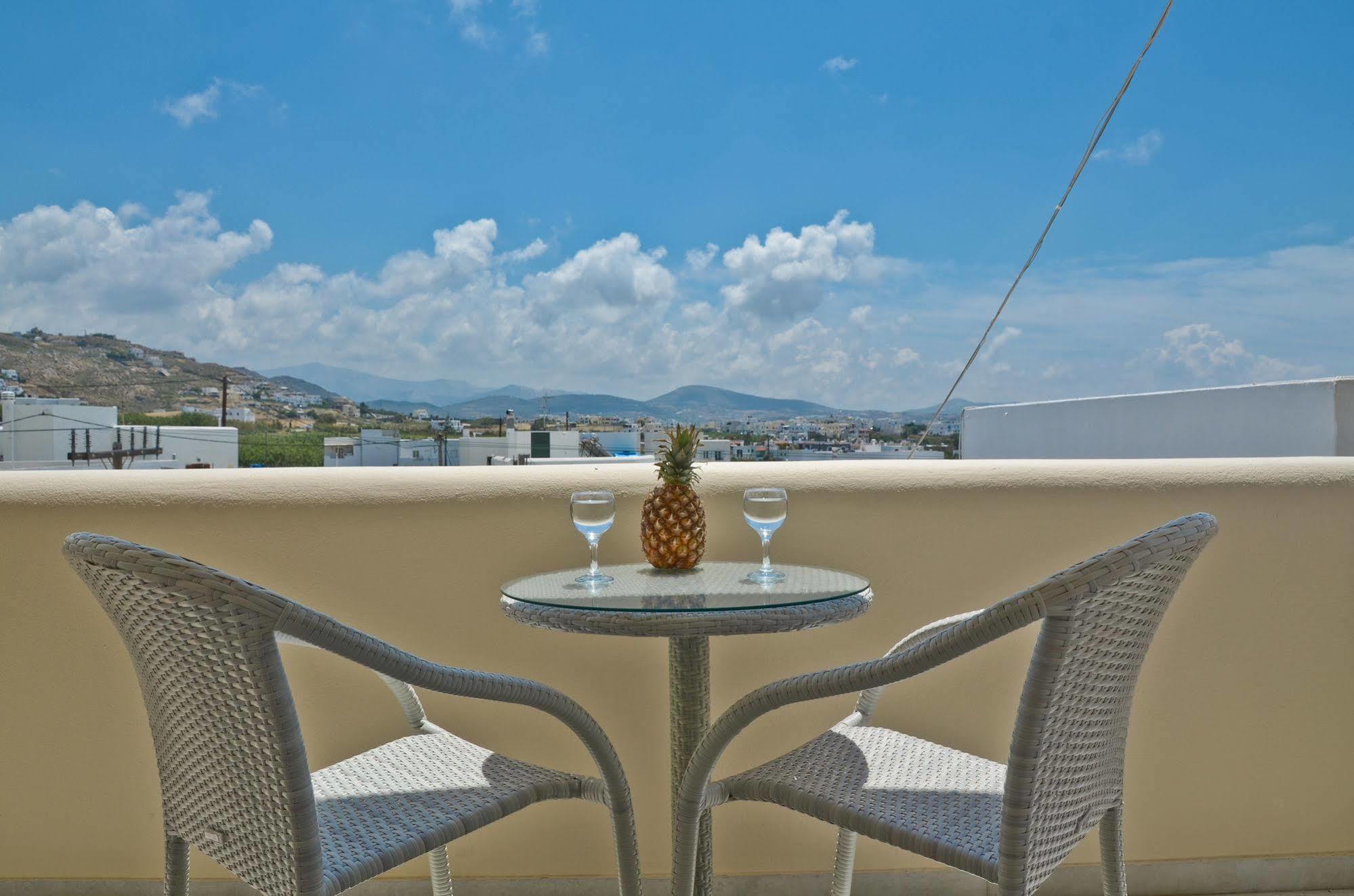 Margo Studios Naxos City Extérieur photo